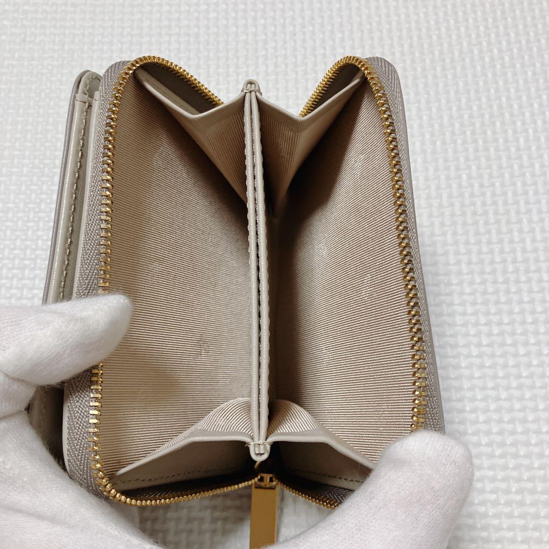 未使用　agnes b. アニエスベー レザー二つ折り財布　グレー