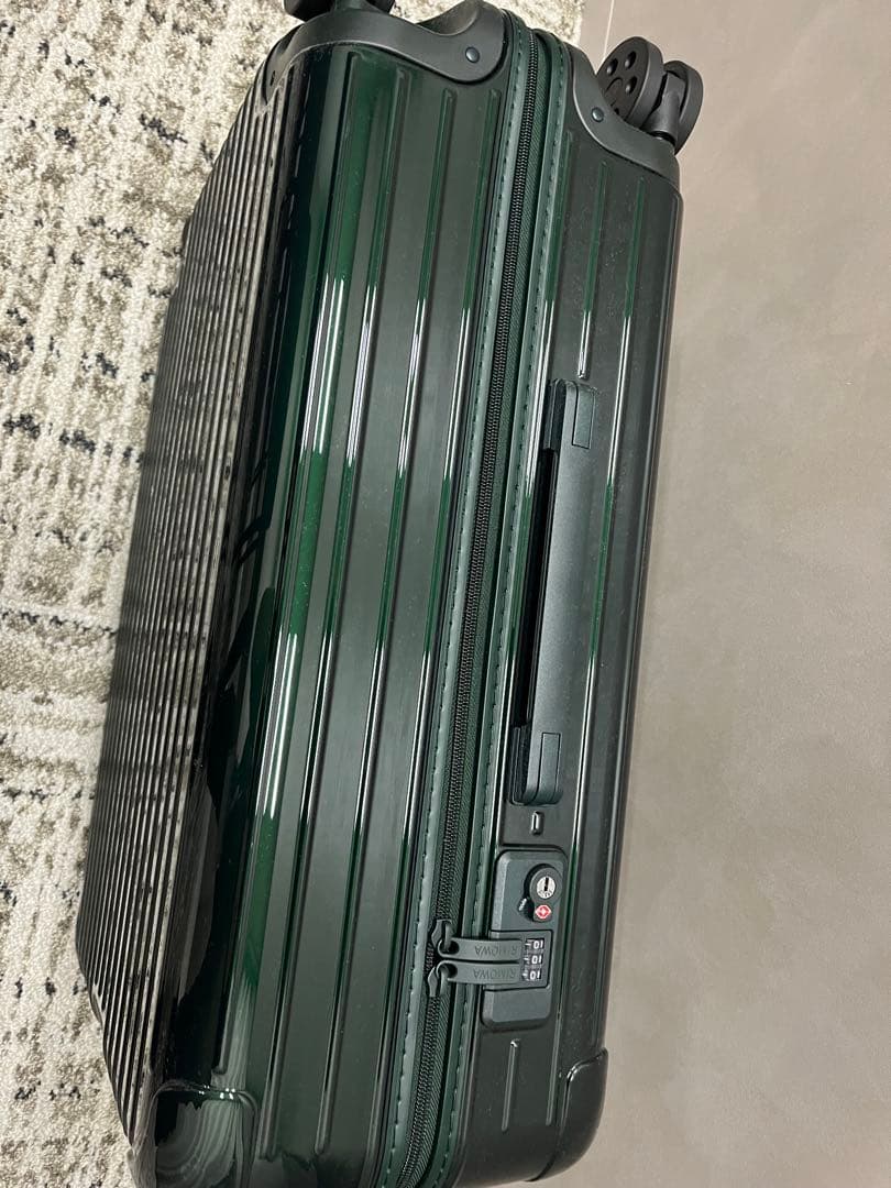 【新品未使用】RIMOWA Essential チェックイン M
