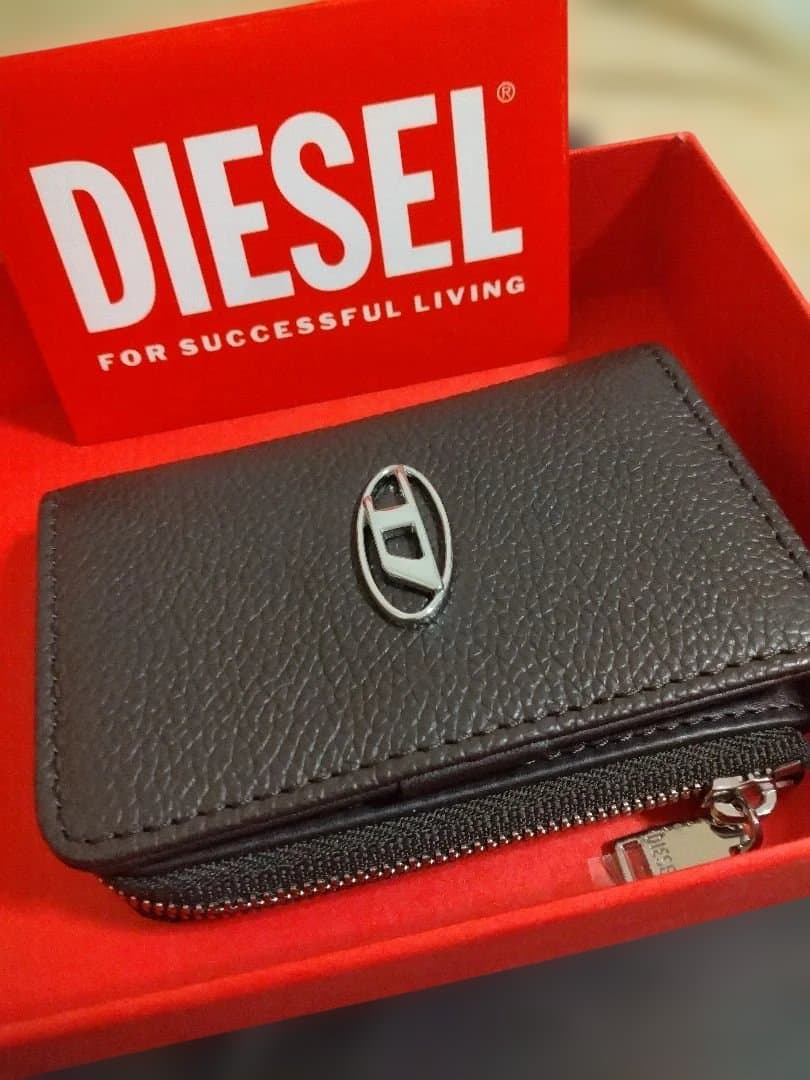 新品未使用DIESELダークブラウン キーケース P0685 X09016