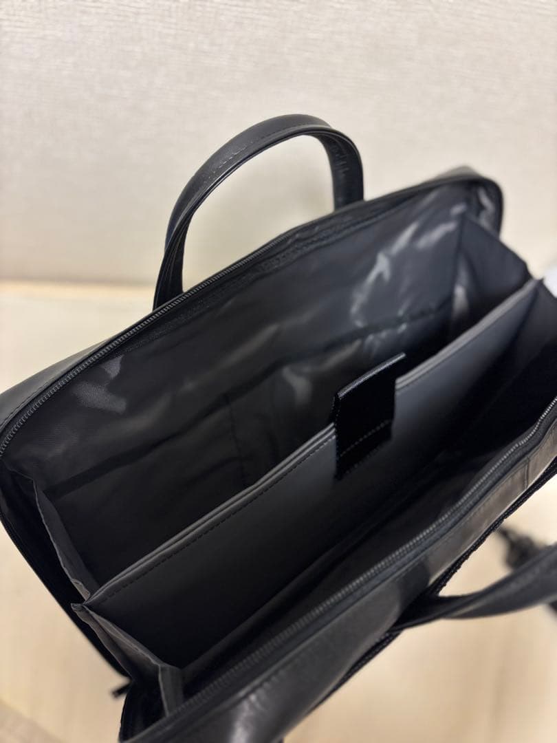 吉田　アメイズ　ブリーフ　ビジネス　革