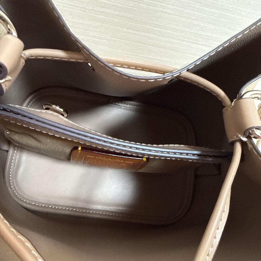 COACH バケットバッグ ベージュ