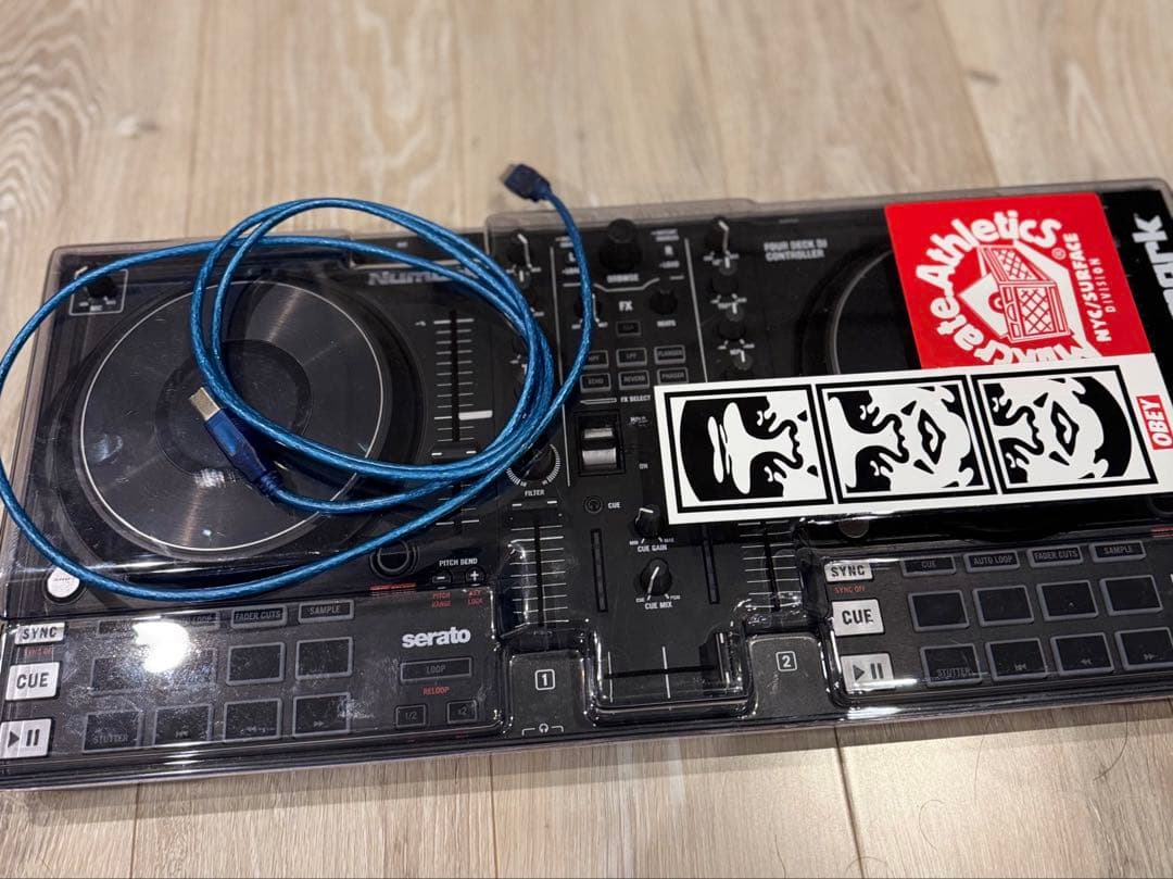 Numark Mixtrack Platinum FX DJコントローラー