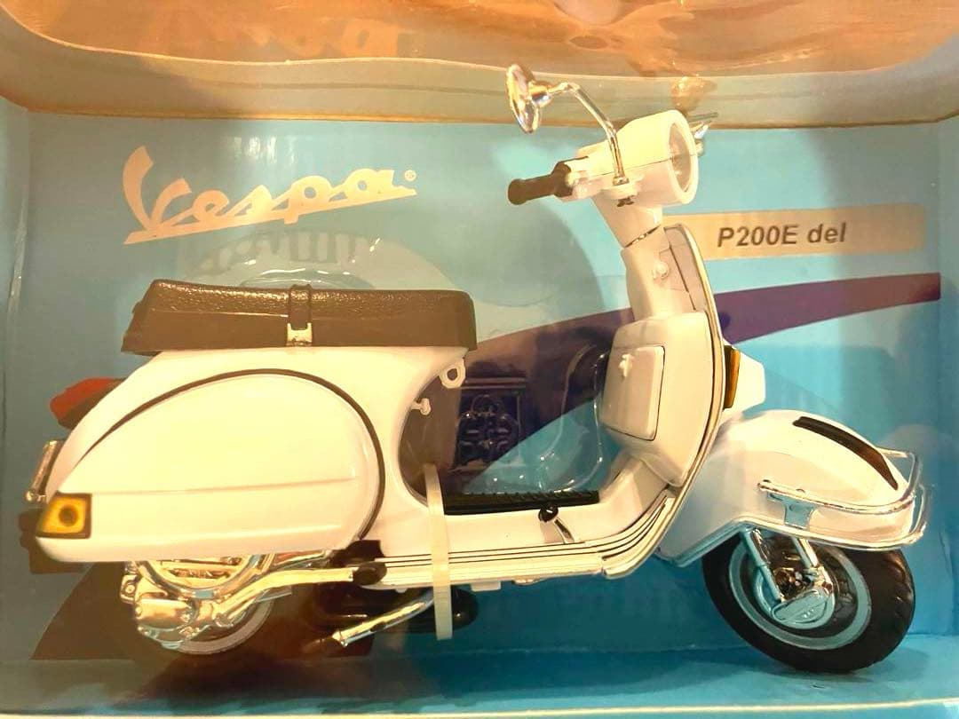 松田優作　探偵物語モデル　Vespa P200E ダイキャストモデル 1:12
