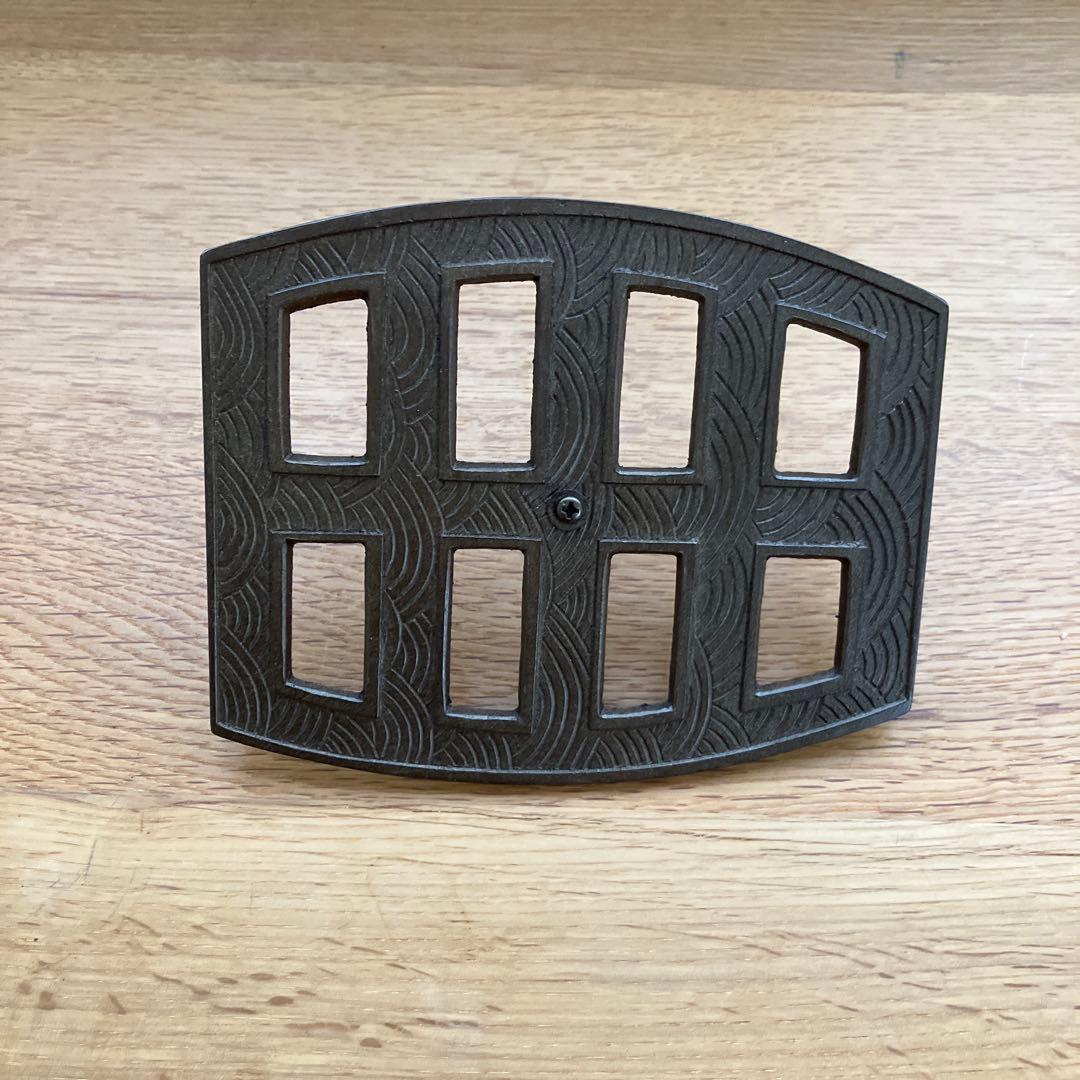 大野芳光　釣船　花入　唐銅（唐金）　唐草彫　釣鎖付