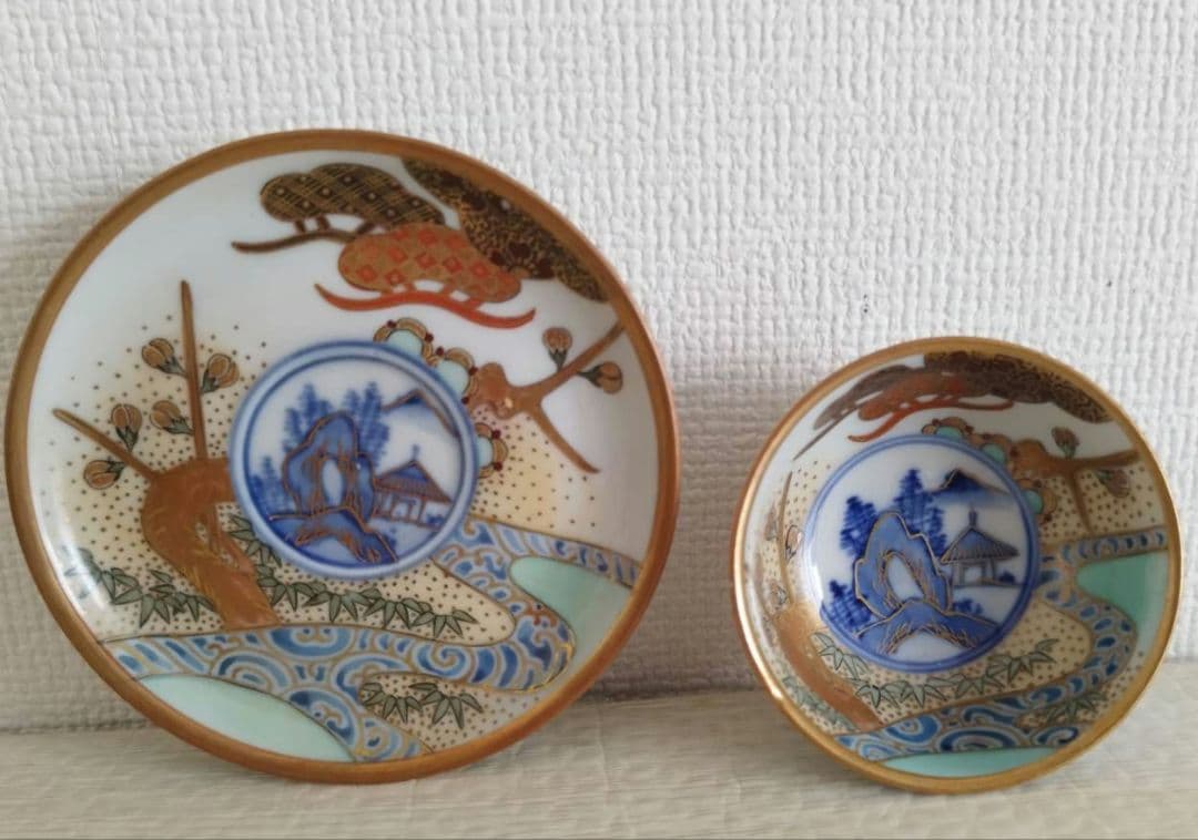 お値下げしました、九谷焼　松竹梅　皿付盃