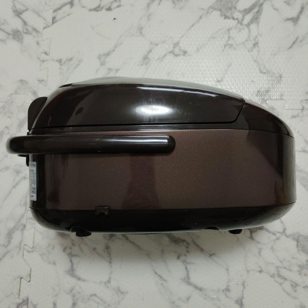 象印　5.5合炊き炊飯器