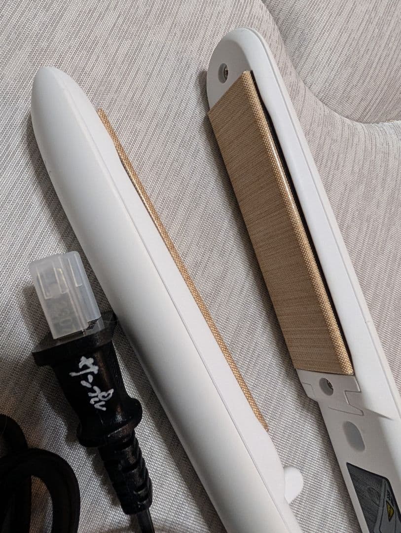 11/26まで値下げ絹女KINUJOストレートヘアアイロンDS100ds-100