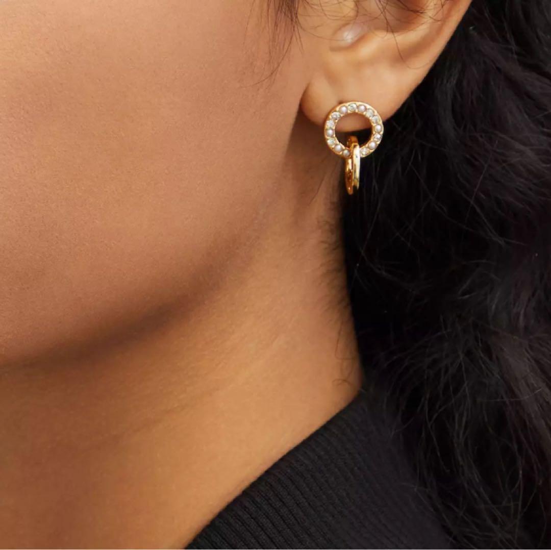 新品　ショッパー付　COACH インターロッキング パール ハギー ピアス