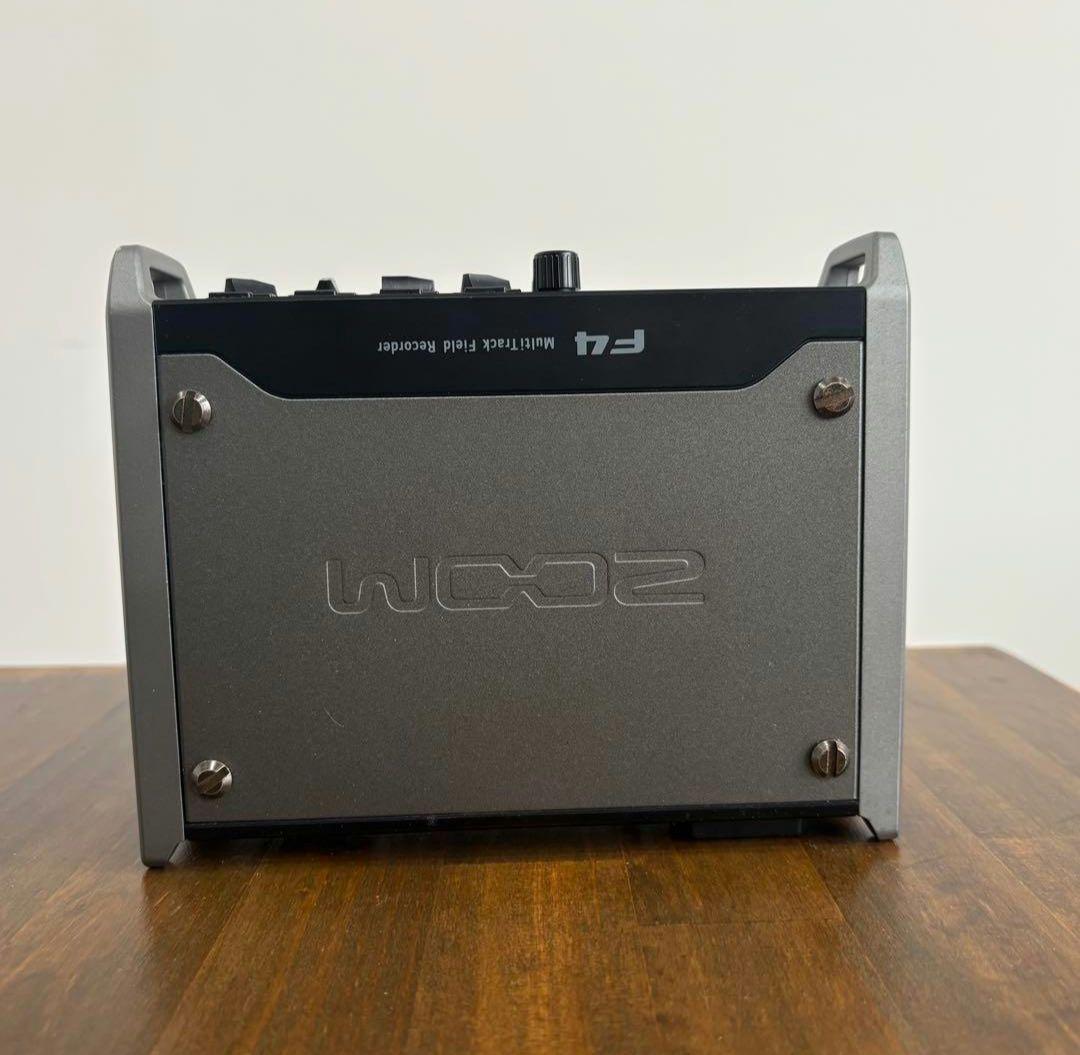 ZOOM F4 マルチトラック フィールドレコダー