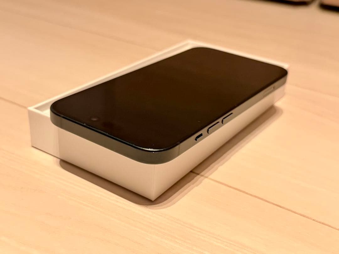 iPhone 15 512GB ブラック 本体 SIMフリー