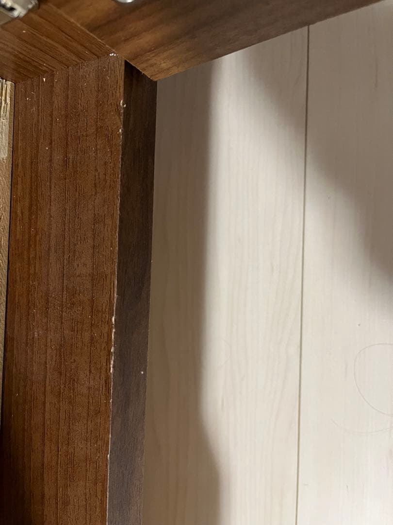 LOWYAサイドボード