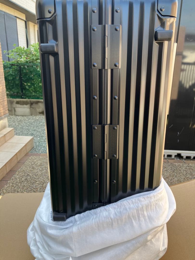 「新品未使用」メルセデス・ベンツAMG オリジナルスーツケース　64L