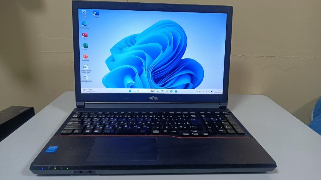 ⭐️ノートパソコンFUJITSU第四世代Core i5 SSD128Gメモリ8G