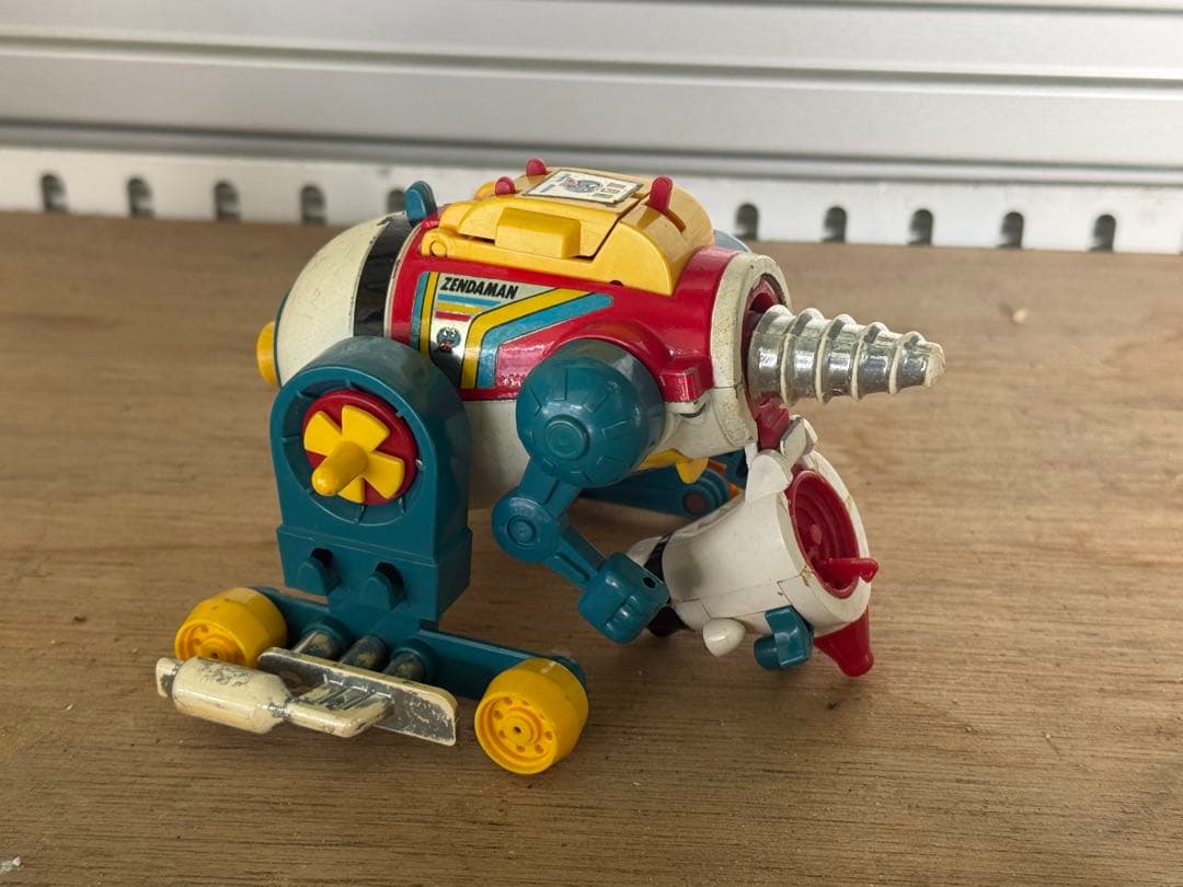 タカトク　ゼンダシロクマ超合金