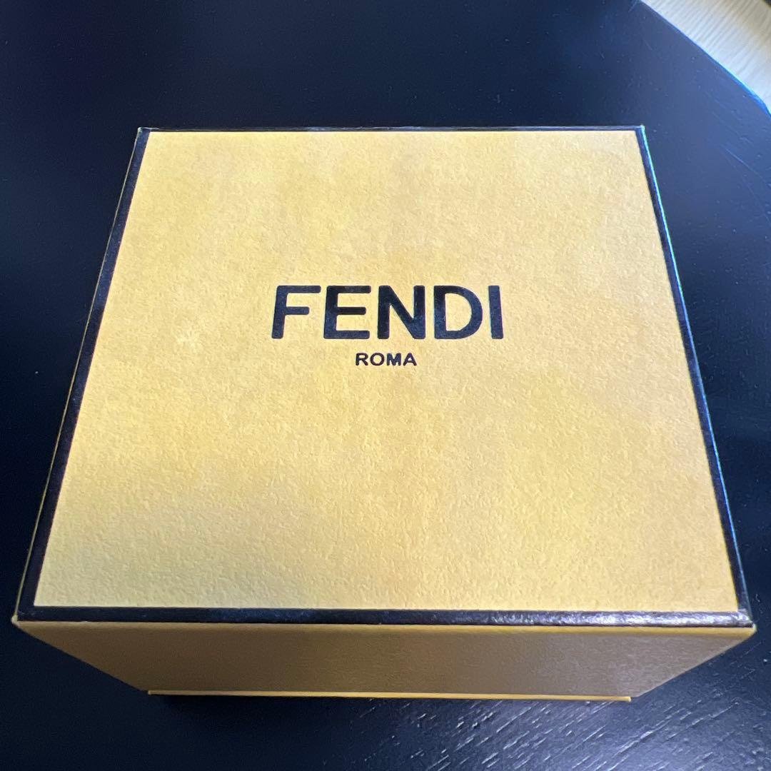 FENDI ゴールドトーン ストーン付きピアス