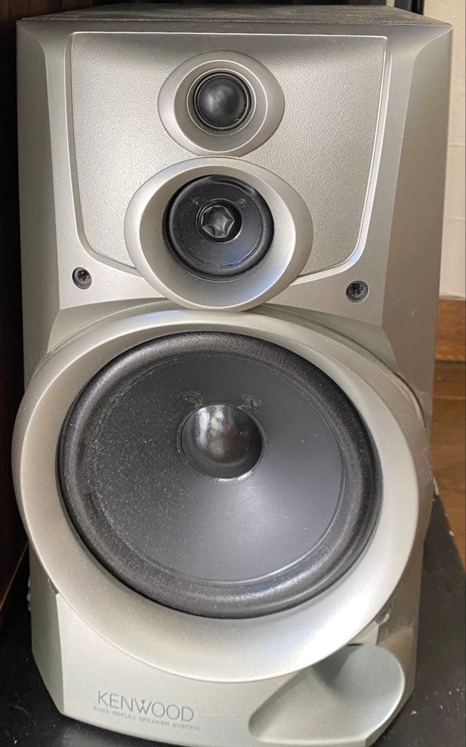 ターンテーブル×2、ミキサー、アンプ、スピーカー×2