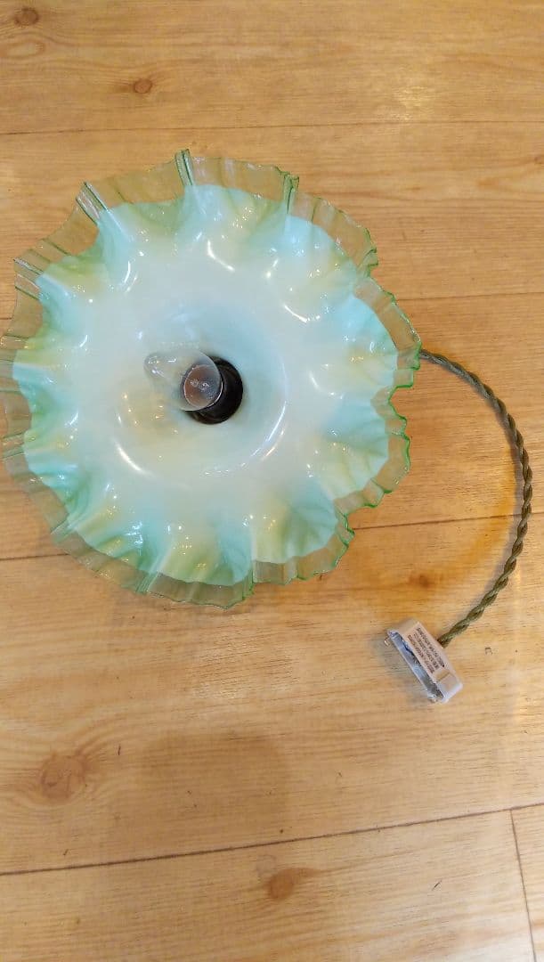 ランプシェード.電笠,花びらデザイン .フリル.アンティーク.骨董.レトロ