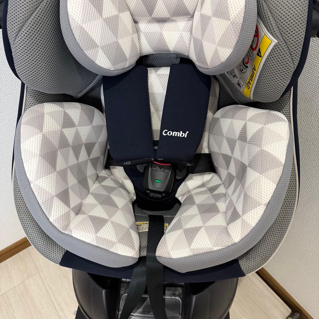 【美品】チャイルドシート コンビクルムーヴスマート jn-570