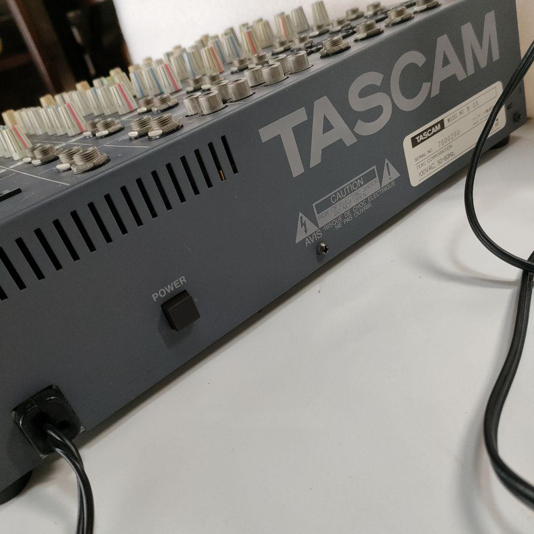 TASCAM M-08 アナログミキサー