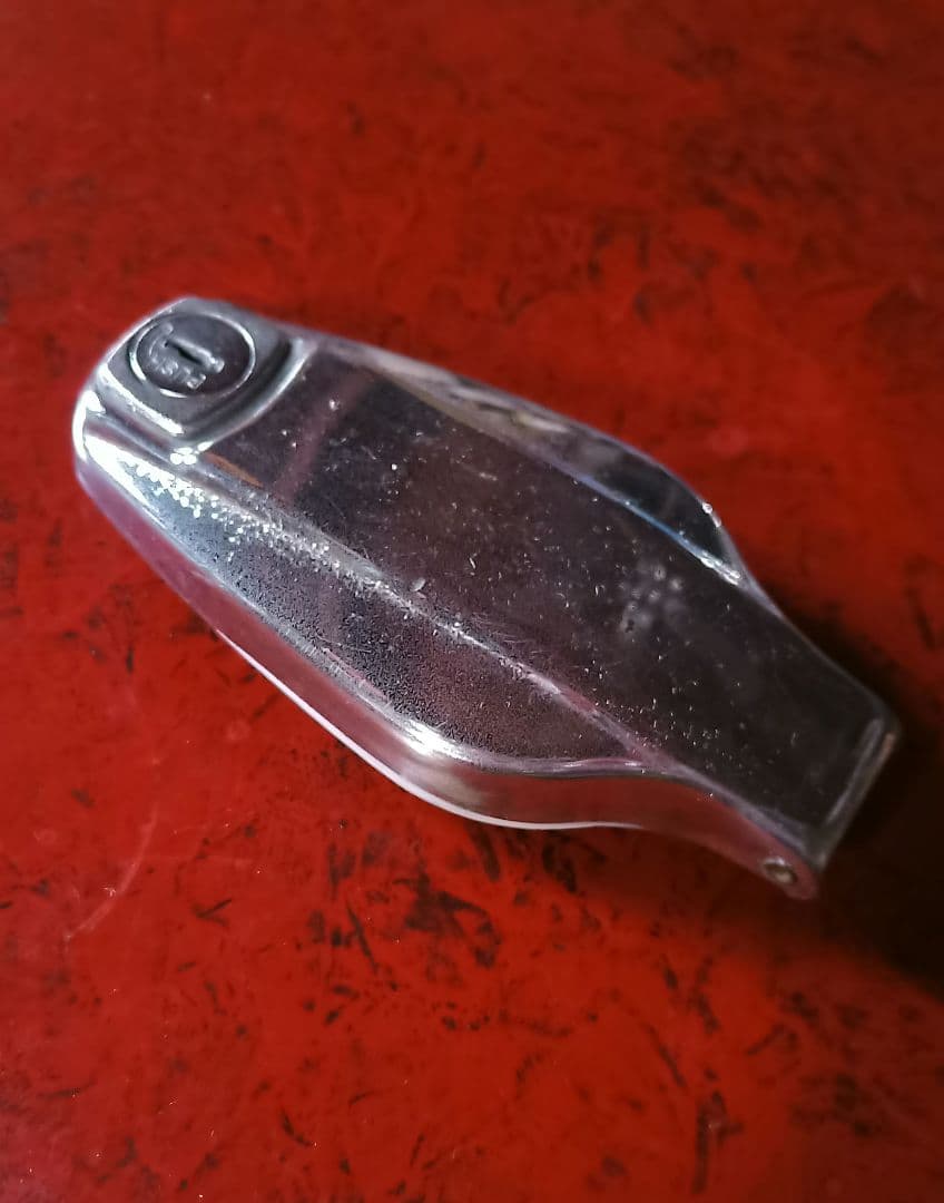 SR400 初期型 タンクキャップ ムール貝 鍵付き