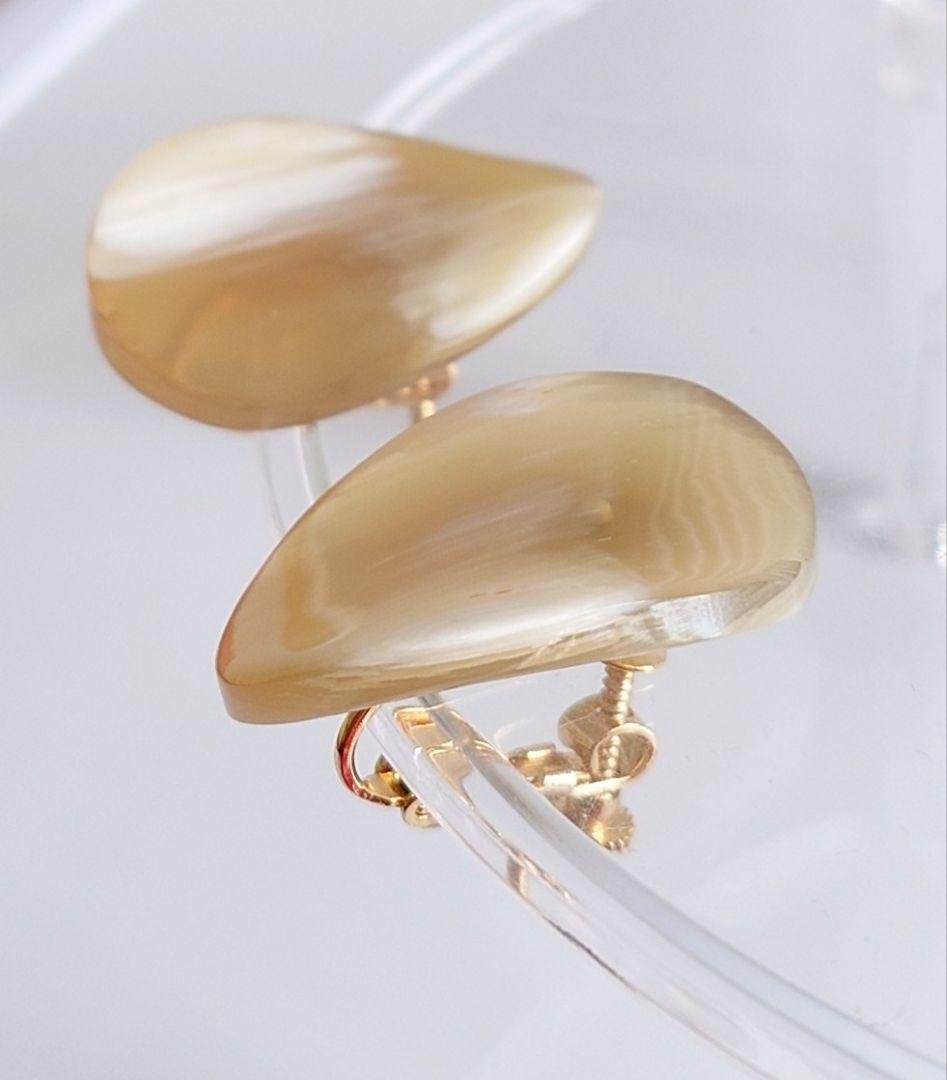 ブローチ イヤリング 水牛 彫刻 花 楕円ツイスト D2＆963 627 697