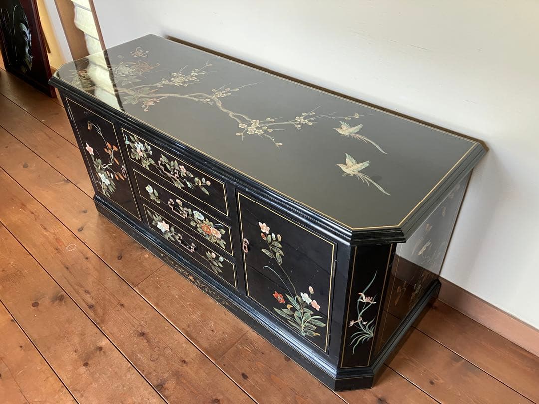 黒い花柄の木製箪笥 キャビネット ヴィンテージ 稀少 中古家具 チェスト