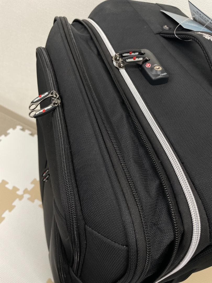 【軽量・便利な前ポケット付き！】LEGEND WALKER ソフトケース Ｌ