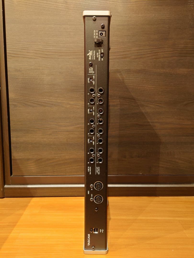 TASCAM US-16x08 オーディオインターフェイス