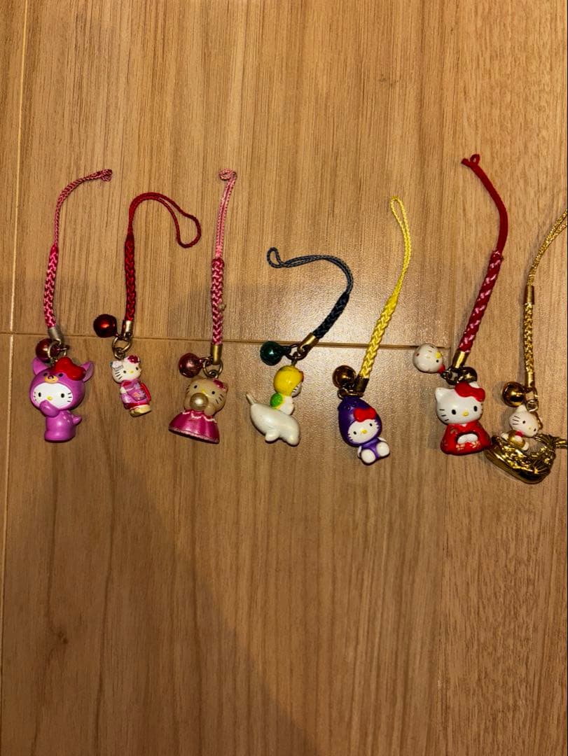 ご当地キティ46個まとめ売り 根付け ストラップ キーホルダー レア