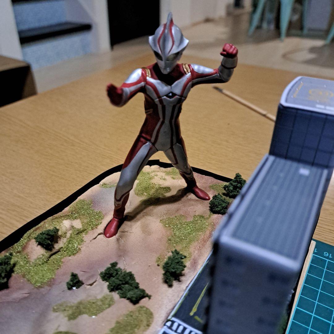 ジオラマ ニセ ウルトラマン メビウス