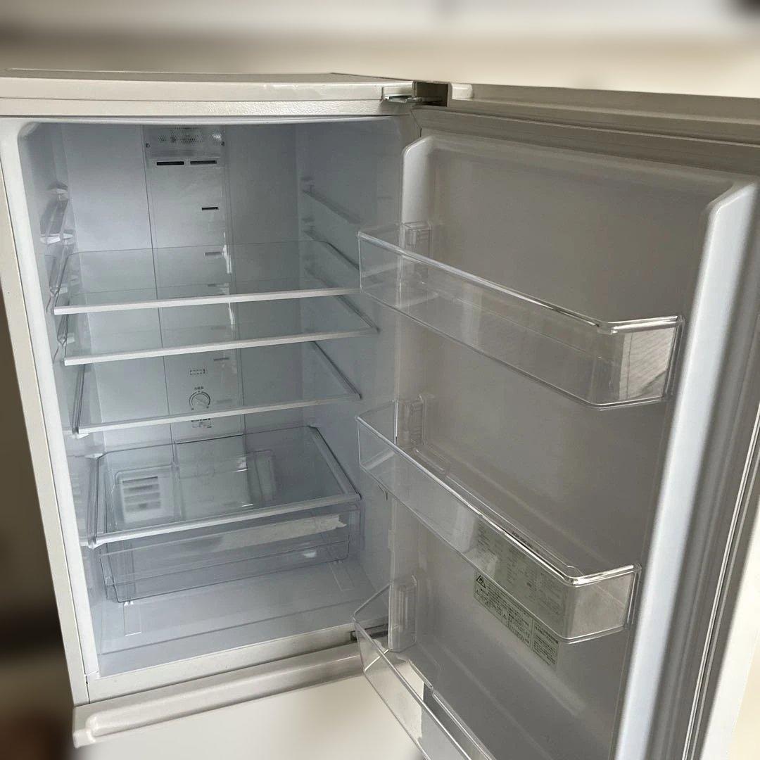 【年内購入の場合、価格交渉可能】 AQUA冷蔵庫　AQR-20K-W 1人用