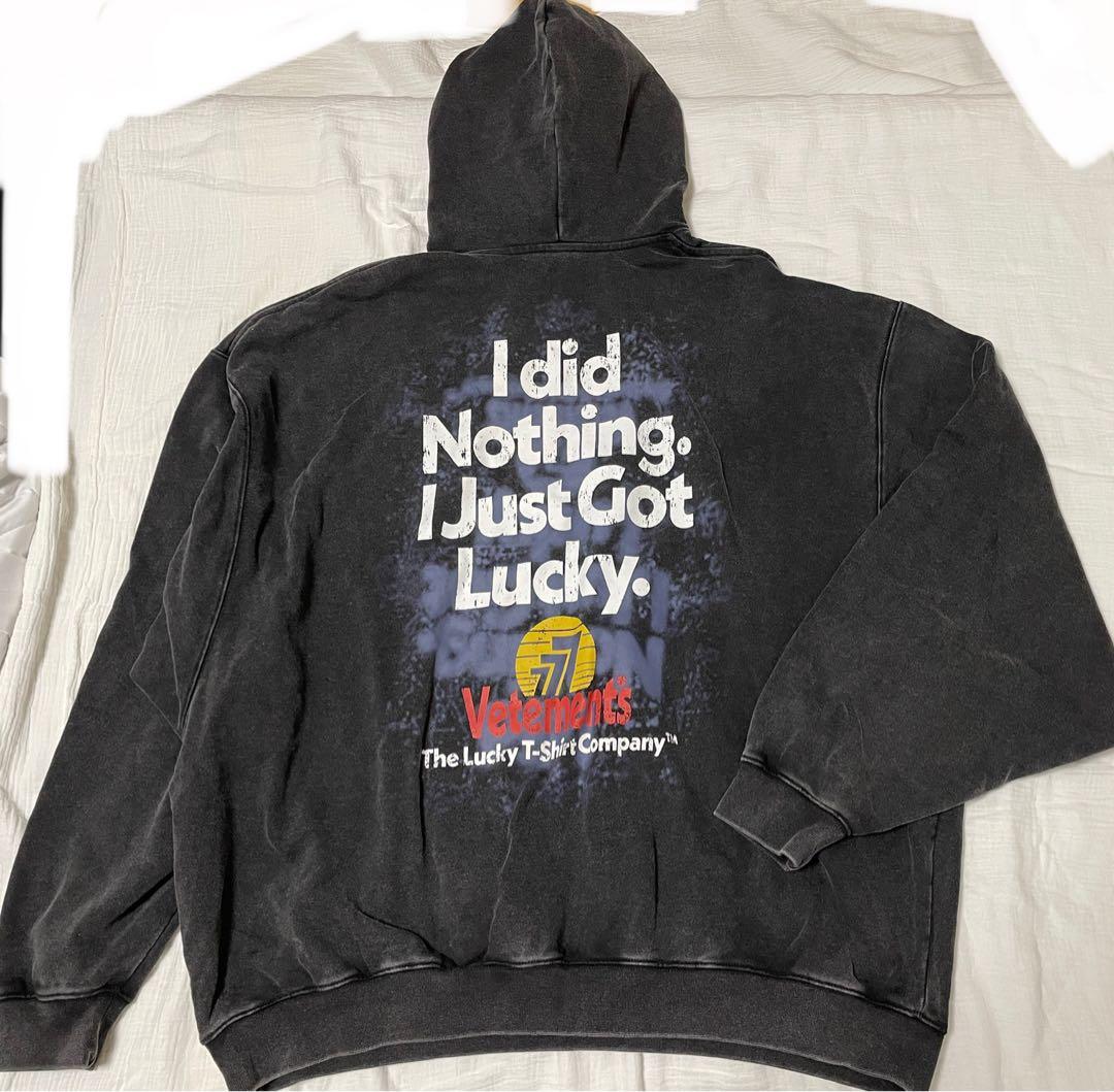 VETEMENTS ヴェトモン　ユニセックス　パーカー　Lサイズ