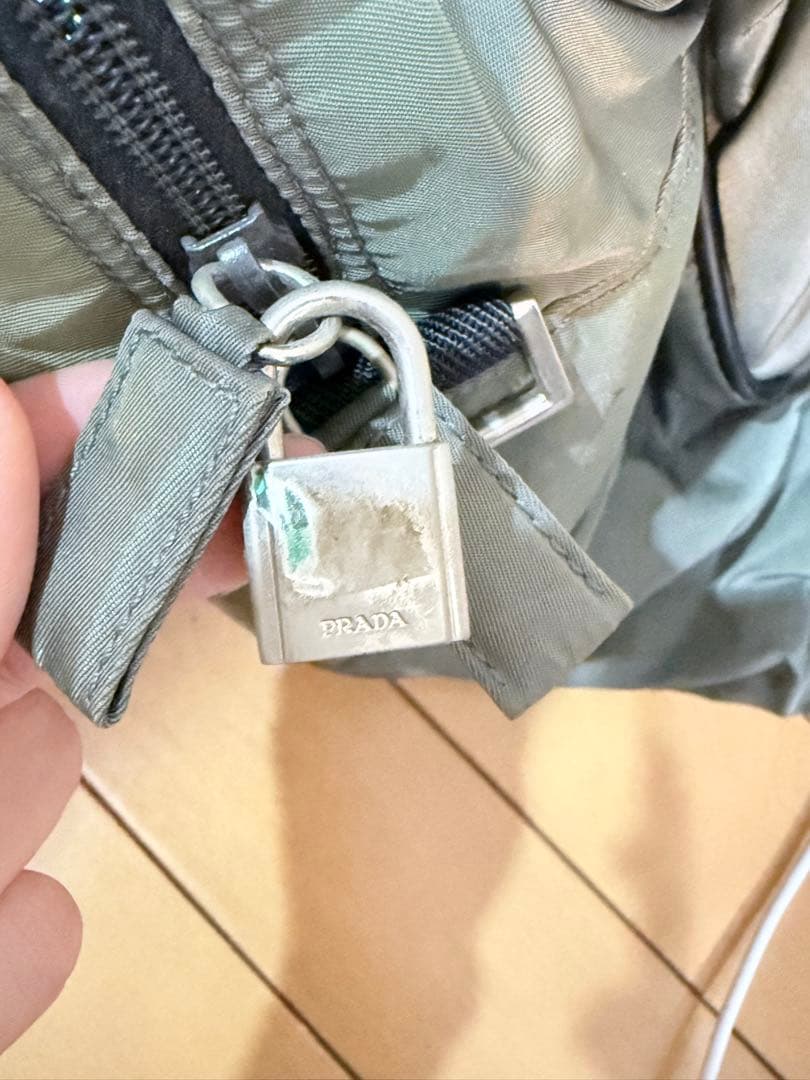 PRADA ナイロン ボストンバッグ 【カーキ色】