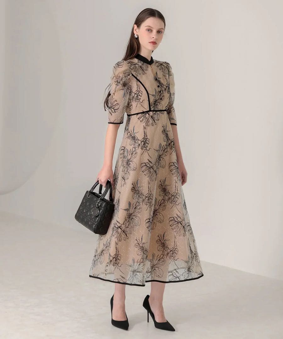 Leja／パイピングハイネック花柄ラメレースワンピースドレス