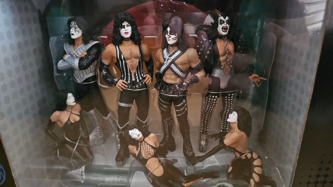 KISS LOVE GUN デラックスボックス版 フィギュア