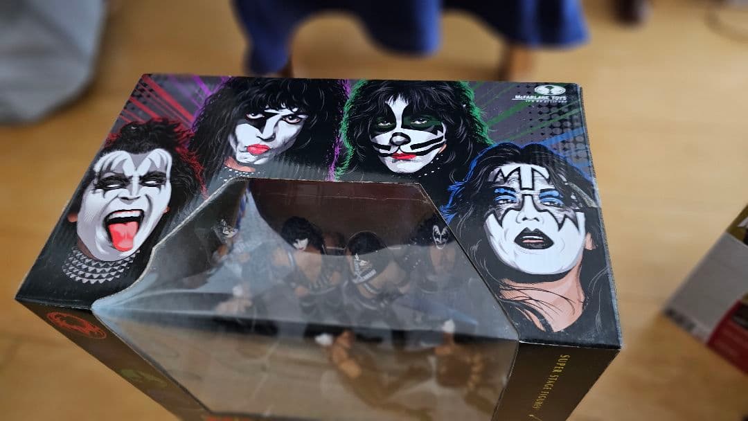 KISS LOVE GUN デラックスボックス版 フィギュア