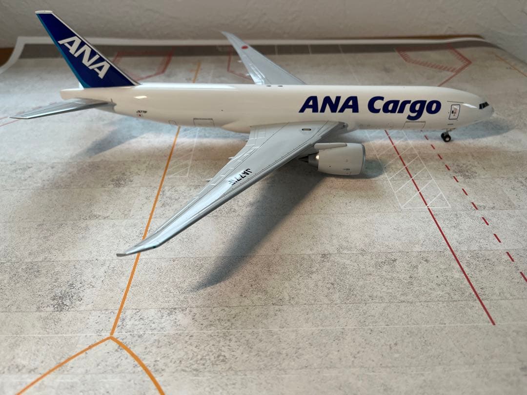 完成品！ANA Cargo Boeing 777F 1/200 全日空商事