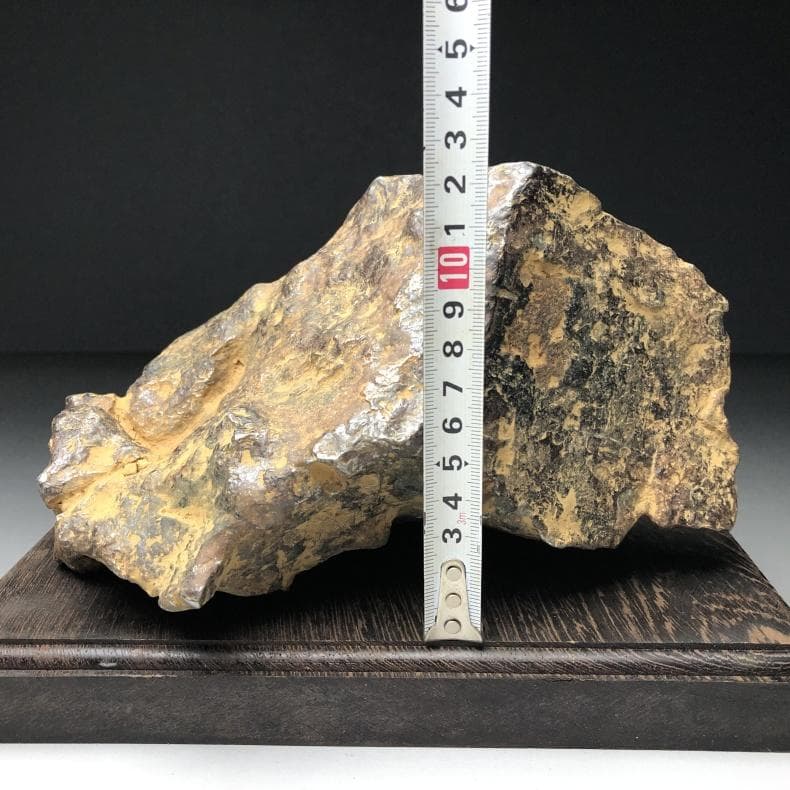隕石　アルタイ隕石　大型隕石 6.9キロ　鉄隕石　ナチュラル　原石 木台付き