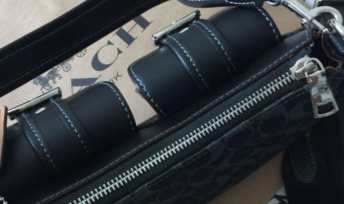 COACH　コーチショルダーバッグ ダブルポケット