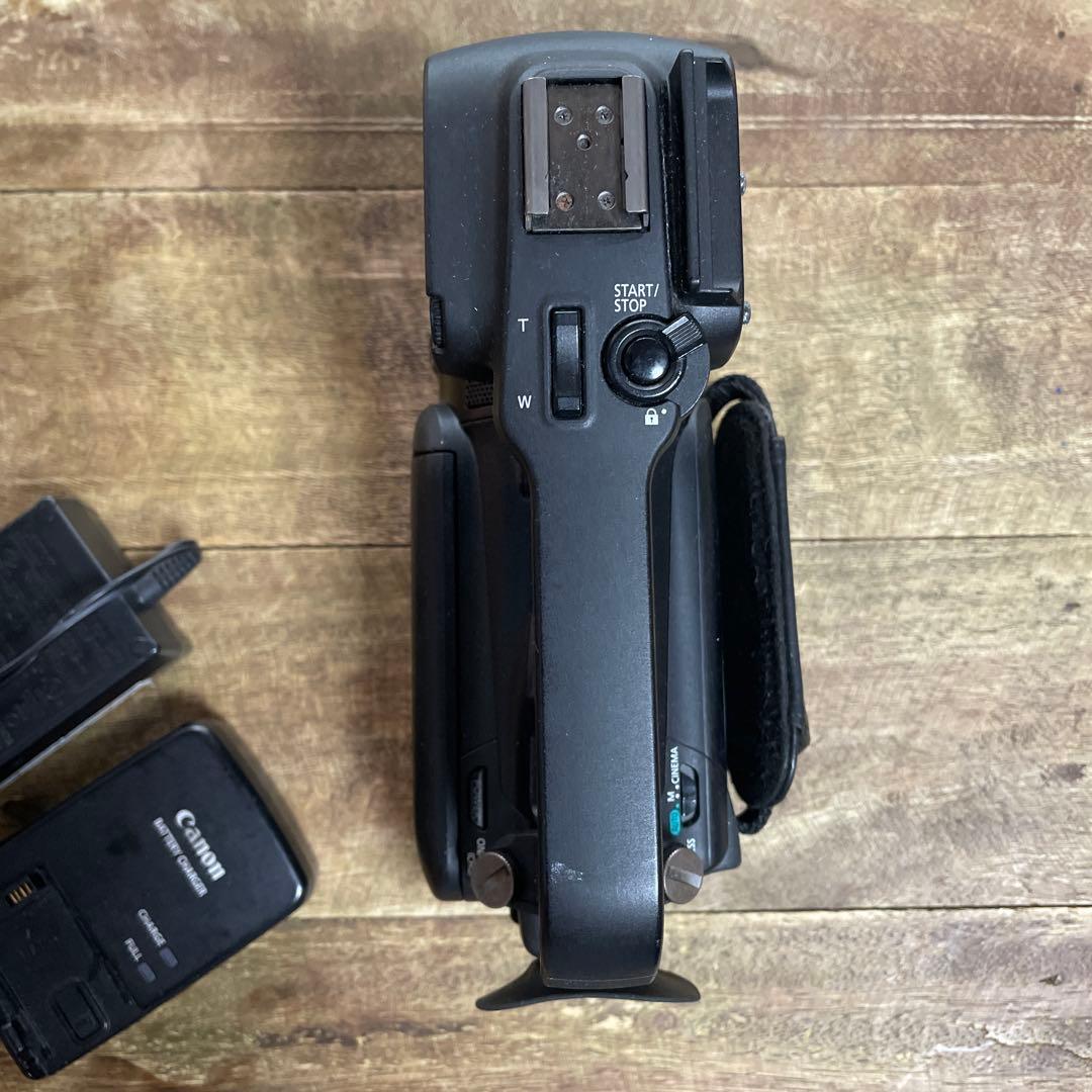 中古ジャンクCanon XA10 業務用ビデオカメラ（XLRハンドルユニット付）