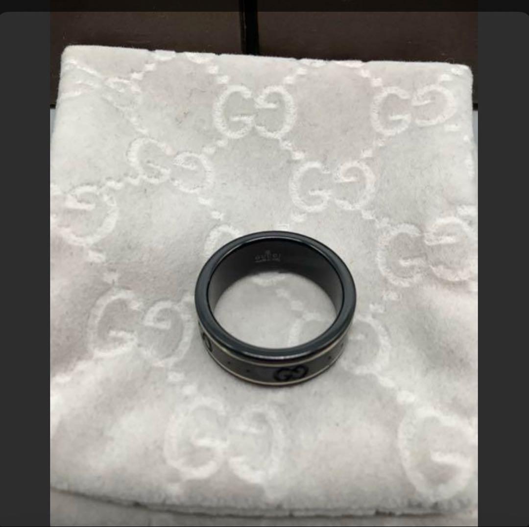 GUCCI ブラックロゴリング