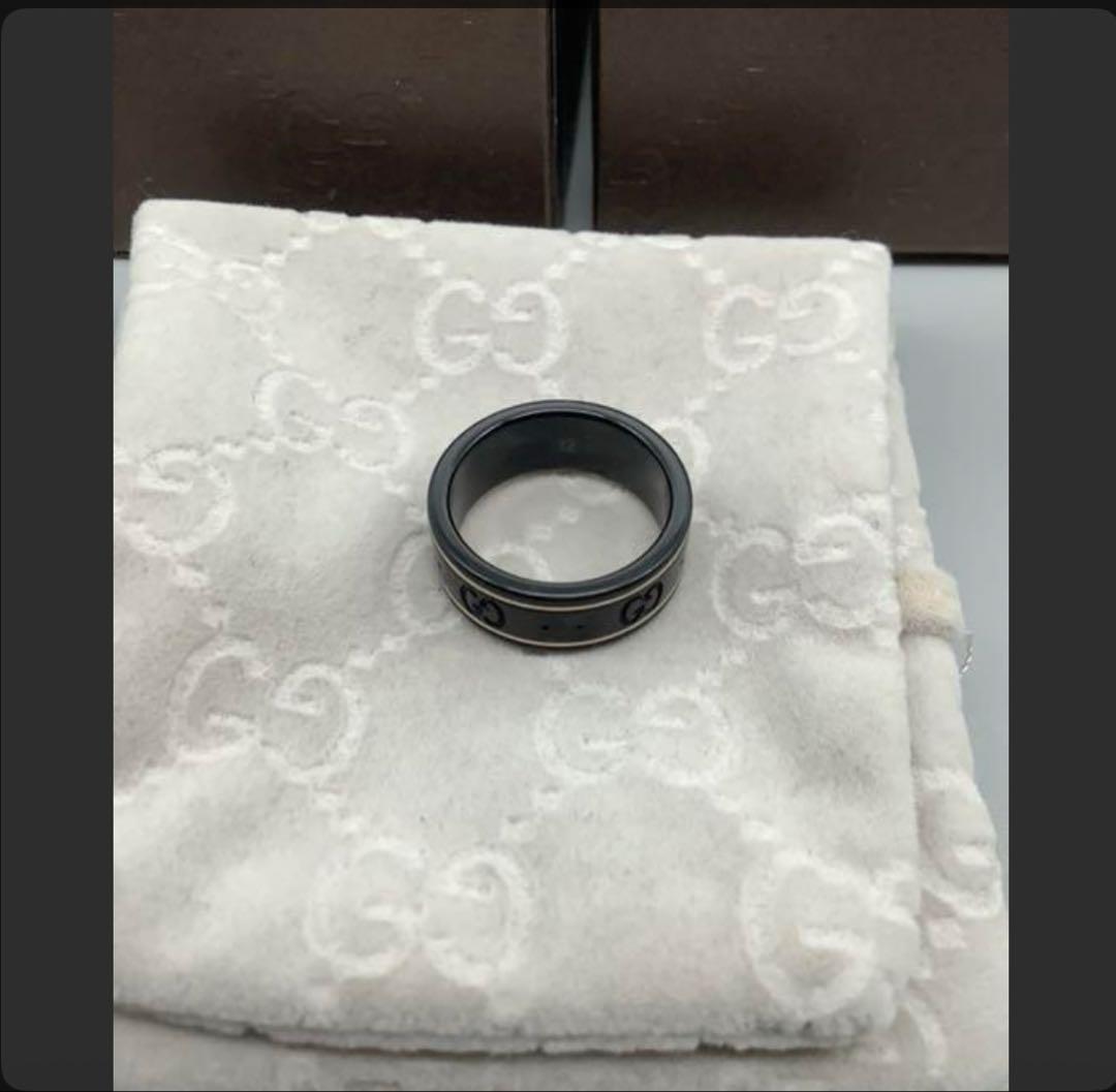 GUCCI ブラックロゴリング