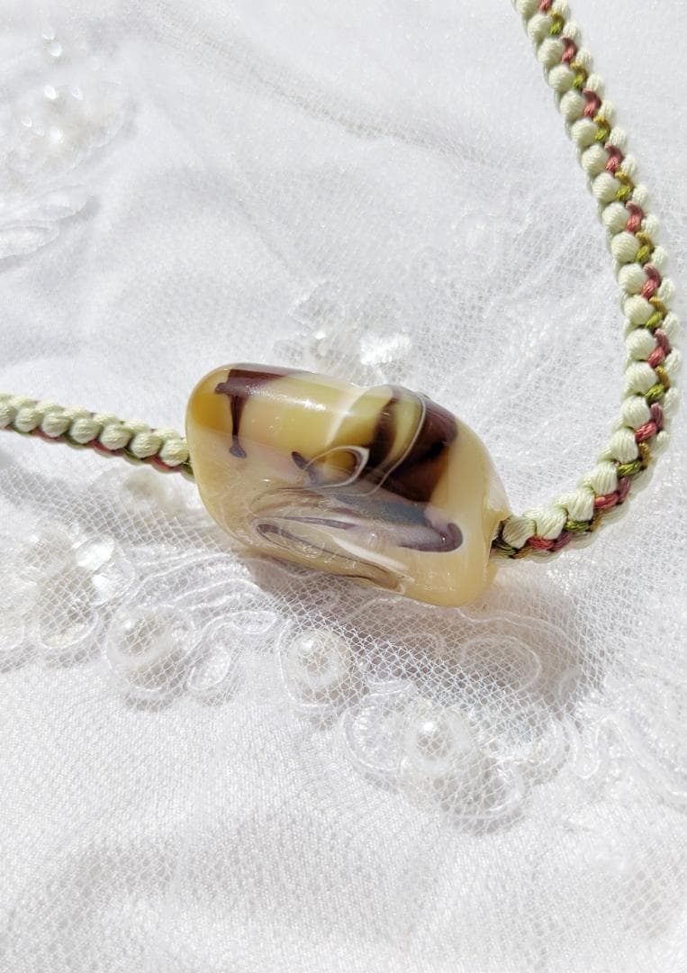 吉田正子トンボ玉（貳拾參）　「江戸組み紐」ネックレス　ガラス玉に込めた日本画