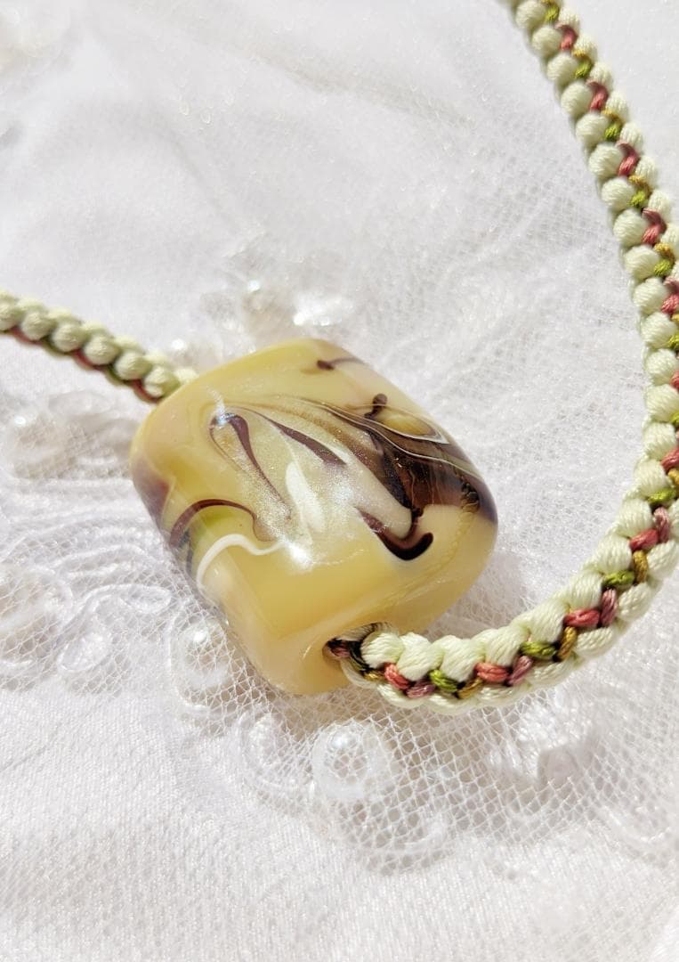 吉田正子トンボ玉（貳拾參）　「江戸組み紐」ネックレス　ガラス玉に込めた日本画