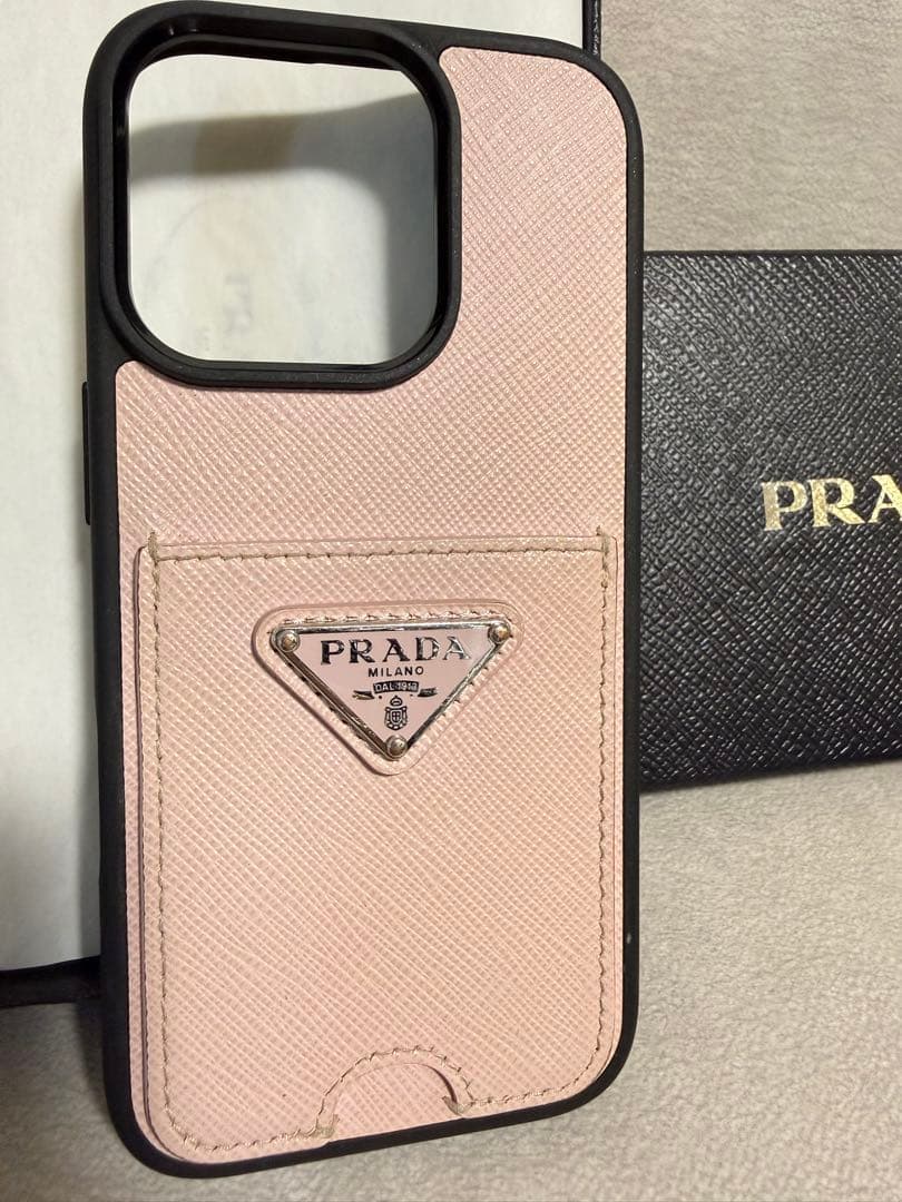 【美品】PRADA iPhone15PROケース ピンク