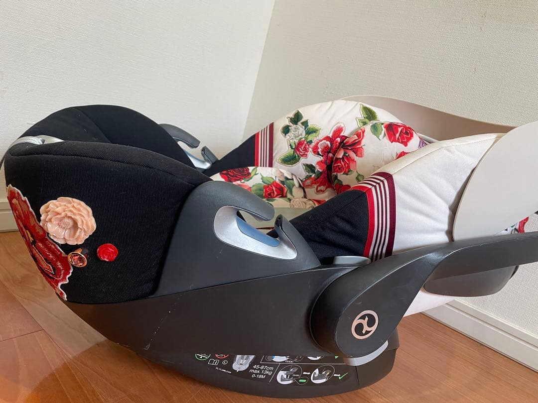 【入手困難限定品】cybex cloud z サイベックス　ベビーシート