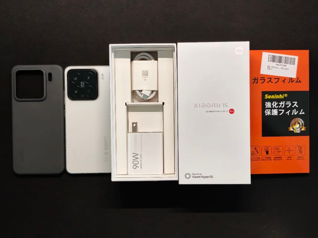 Xiaomi 15 256gb ホワイト国内版 ※細かなキズあり