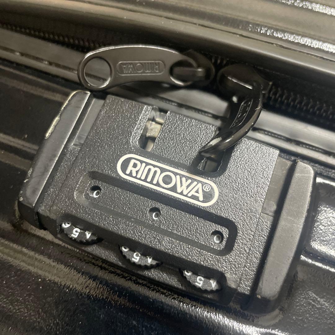 RIMOWA リモワ　82L サルサ　キャリーケース　2輪　851.70 黒