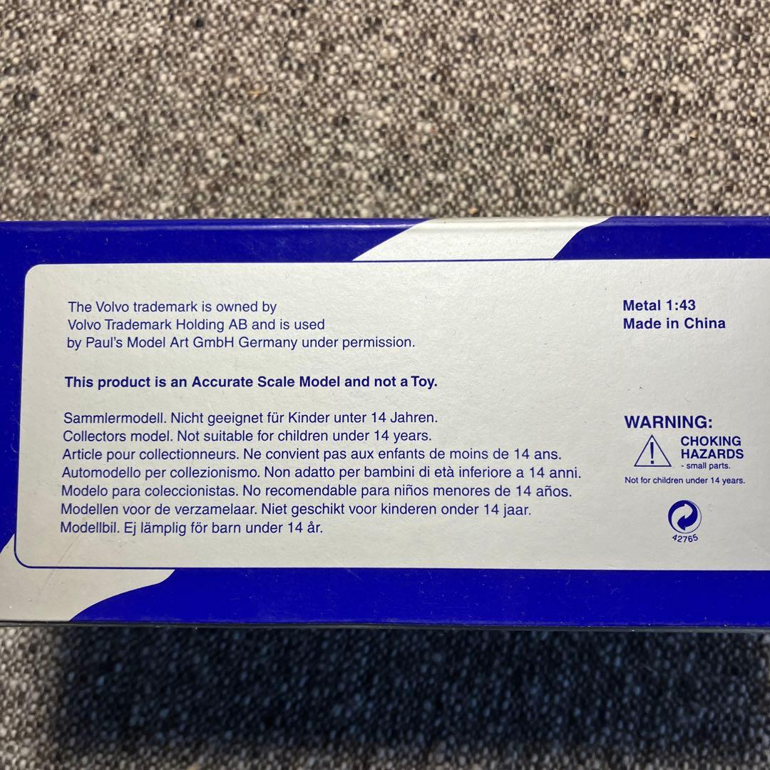 1/43 ミニカー　ボルボvolvo V70レッド　ディーラー正規品モデルカー