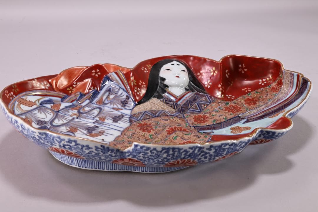 江戸中期　古伊万里　美人形　飾皿　変形皿　色絵金彩　巾40.5㎝ BJ201